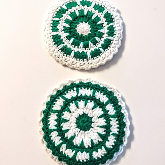 VTG Set of 2 Crochet Pot Holder- Trivet 7” Green & White ~ Double Thickness EVC! - Picture 1 of 5